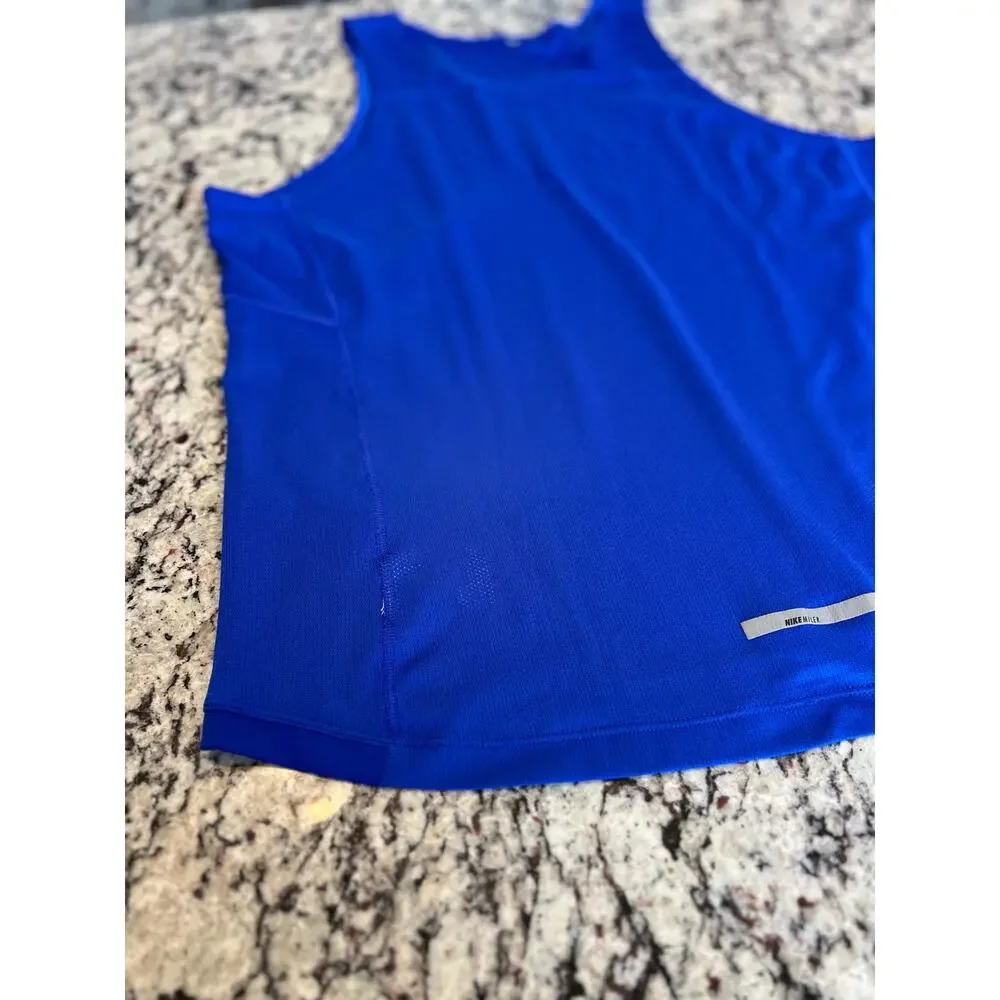 Nike women’s top size XL